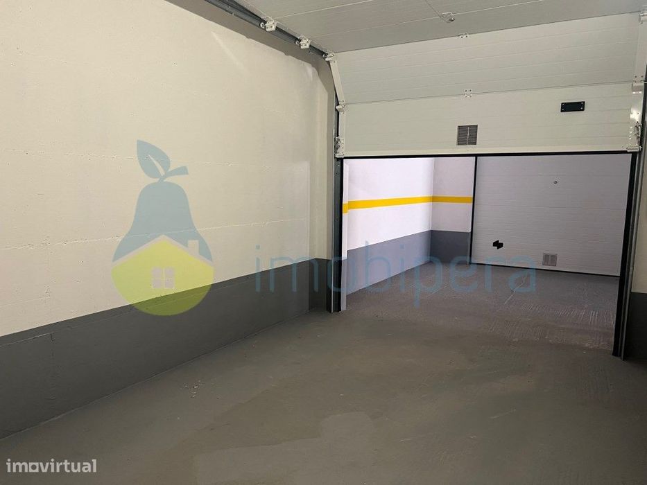 Garagem Para Arrendar No Centro De Messines