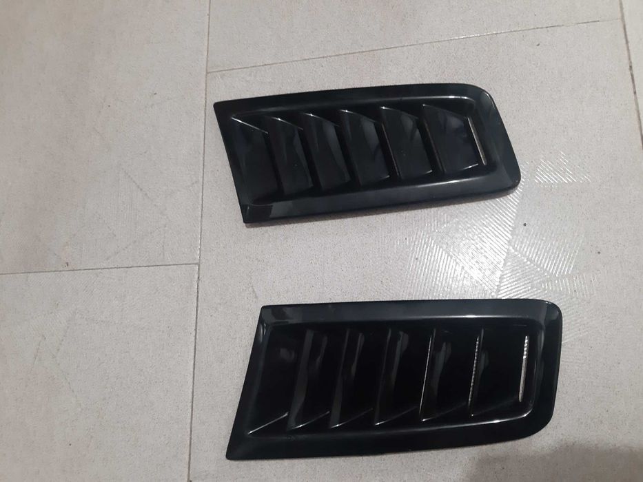 Grelhas do capô Ford focus rs