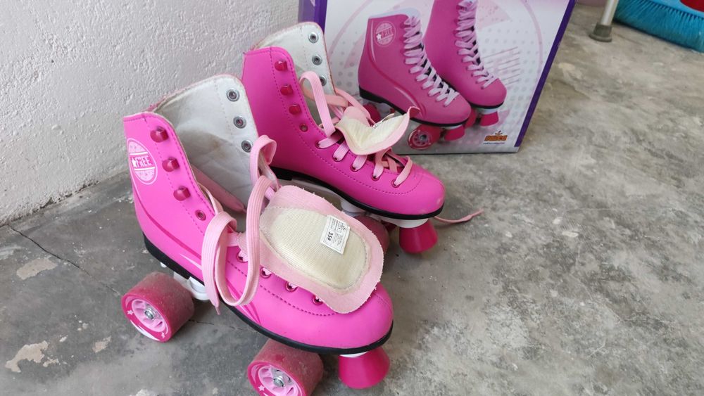 Patins de 4 rodas de menina Novos! Tamanho 35
