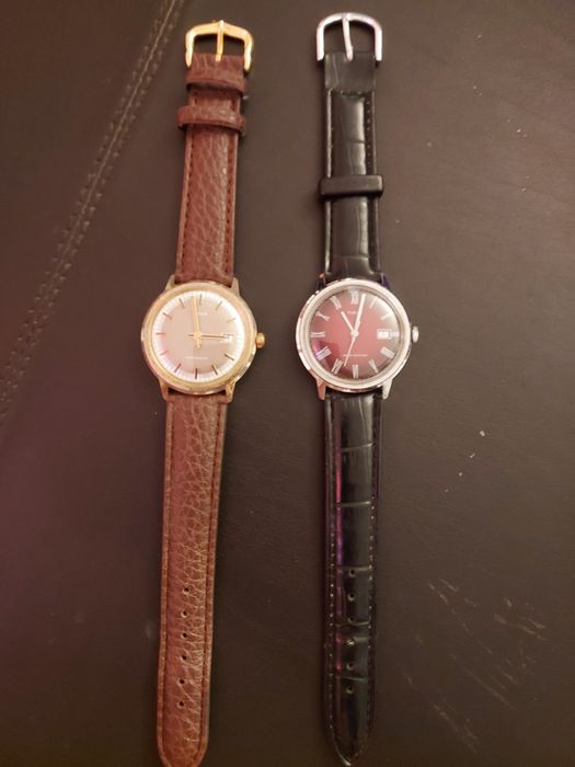 2 relógios Timex mecânicos