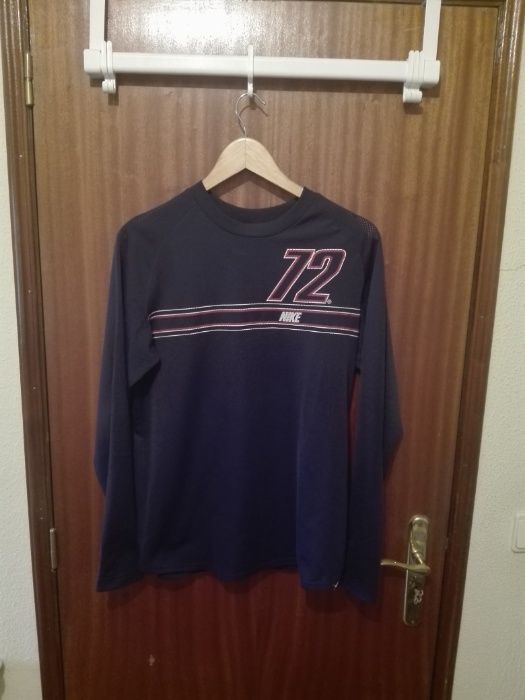 Camisolas NIKE (tam. M) e ZARA (tam. L)