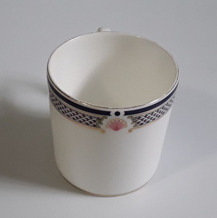 Chávena de café expresso Wedgwood Waverley England