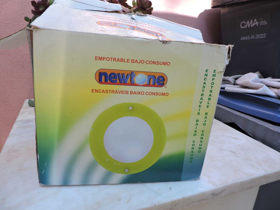 Lampada de encastrar nova completa com duas lâmpadas