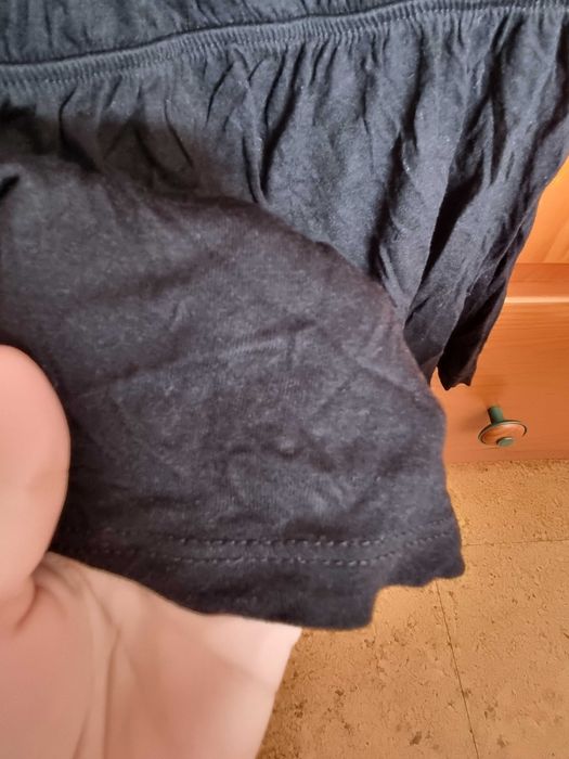 Camisola preta com renda C&A, tamanho XS