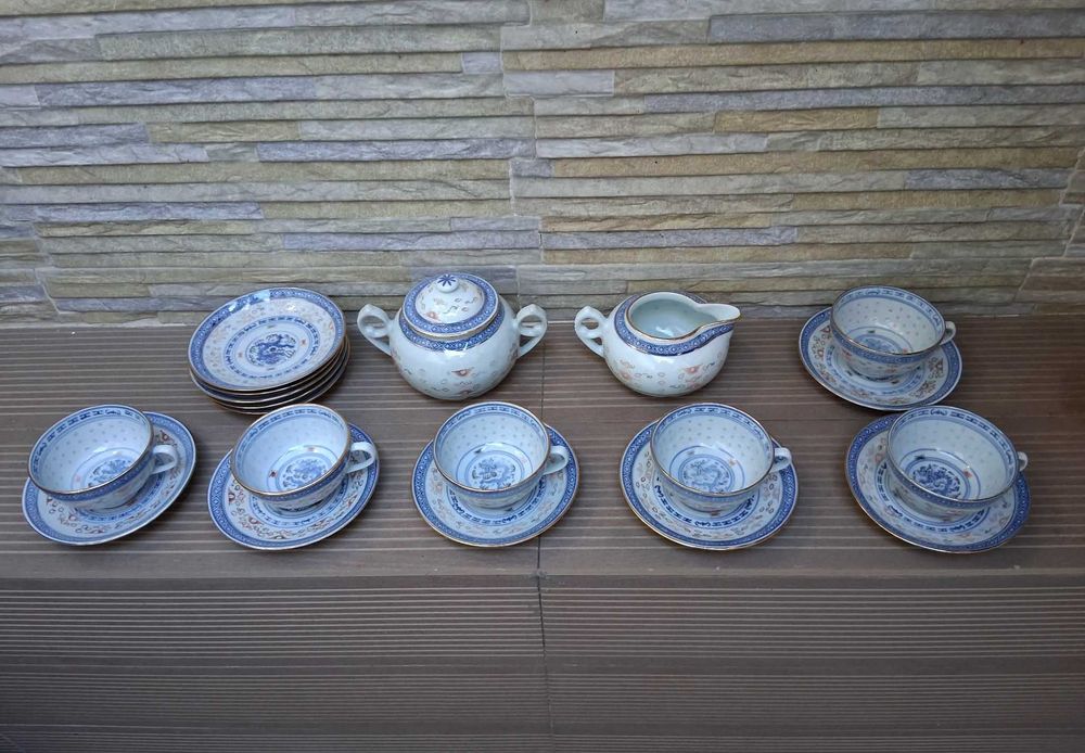 Vende-se Conjunto de Loiça