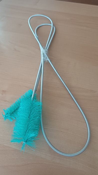 Szczotka do czyszczenia przewodów filtrów