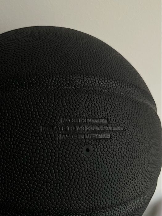 Bola de Basket Balenciaga x Adidas Basketball