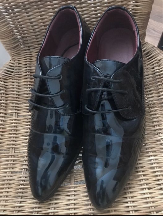 Lakierowane buty oksfordki męskie Roz 42