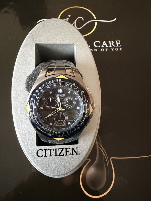 Relógio Citizen Skyhawk Eco-Drive Titanium rádio promaster