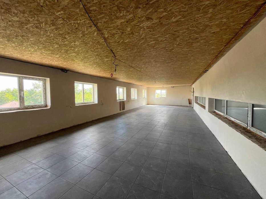 Продаж комерційного приміщення 1000м2
