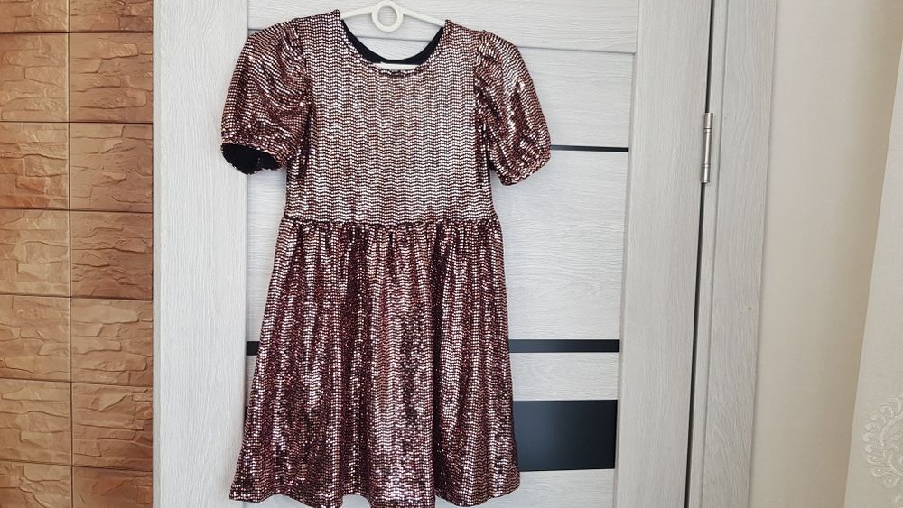 Роскошное нарядное красивое платье плаття сукня святкова блискуча 6/7л