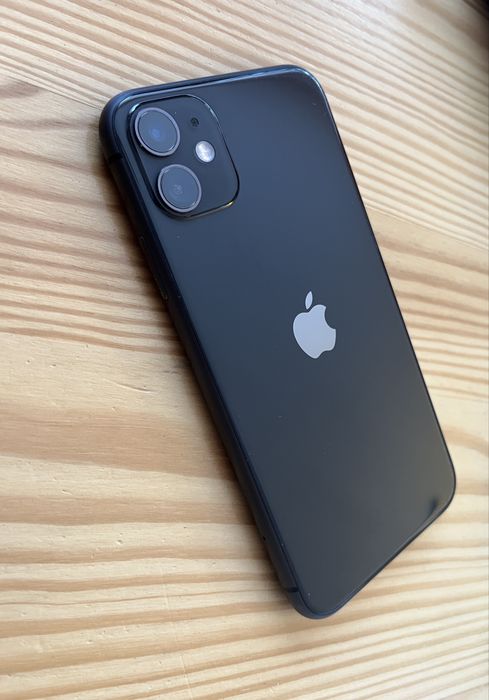 iPhone 11, 128 GB stan idealny, bateria 83%