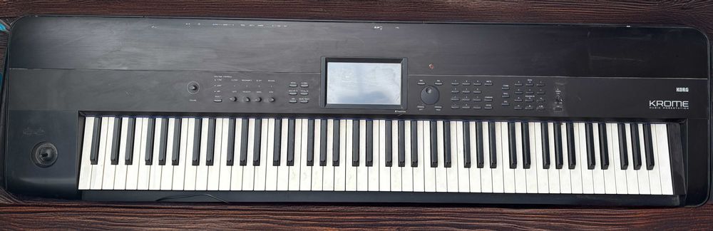 Синтезатор KORG KROME 88 Music Workstation