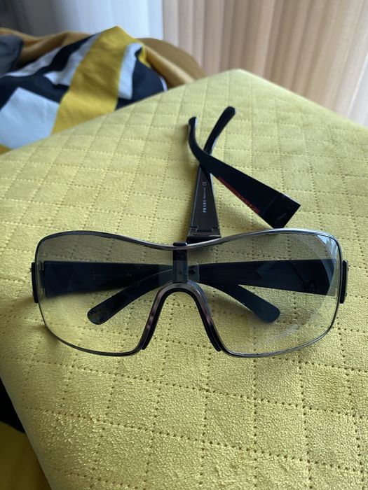 PRADA, óculos de sol