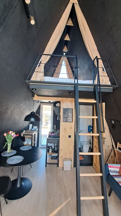 Будиночок A-frame з басейном в центрі Славська