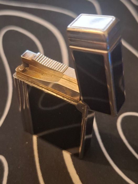 Isqueiro de luxo S.T. Dupont Gatsby