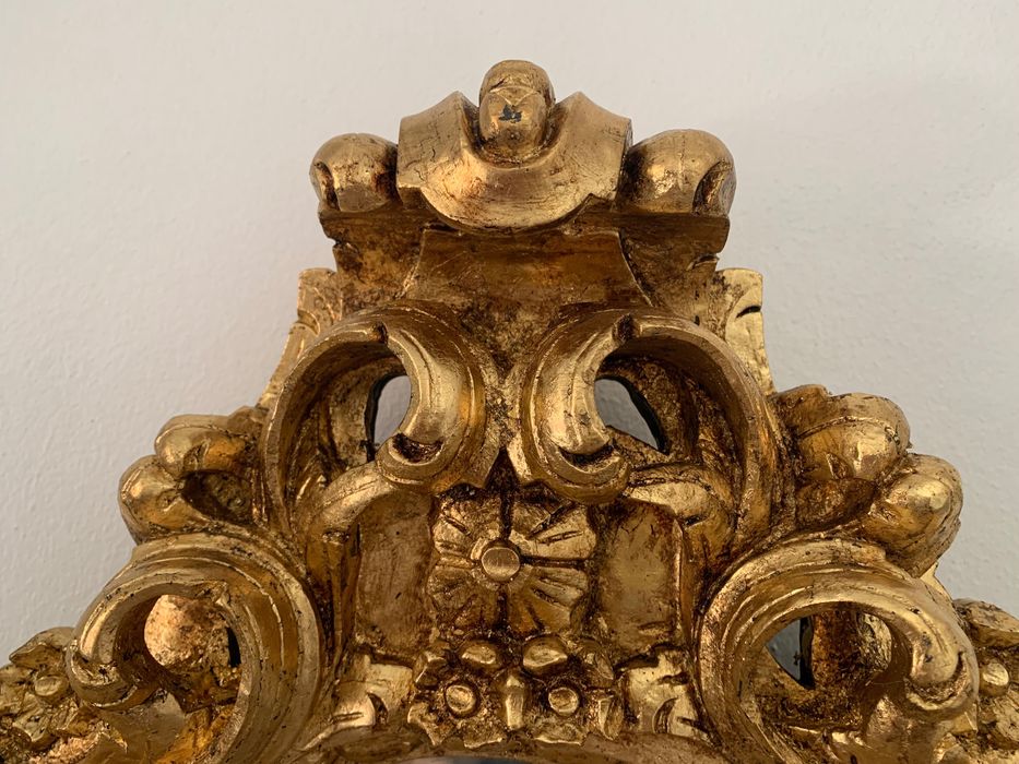 Espelho com moldura em madeira talhada64729808024707121