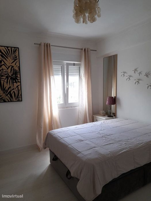 T2 pronto a habitar com boas áreas e localização privilegiada — Vialonga, Lisboa