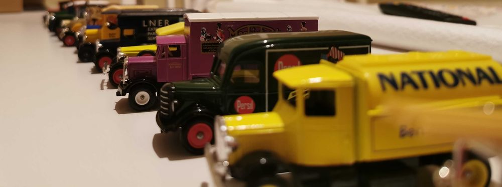 Coleção completa NOVA Carros miniaturas "História sobre rodas"