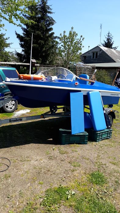 Łódź motorowa kasia