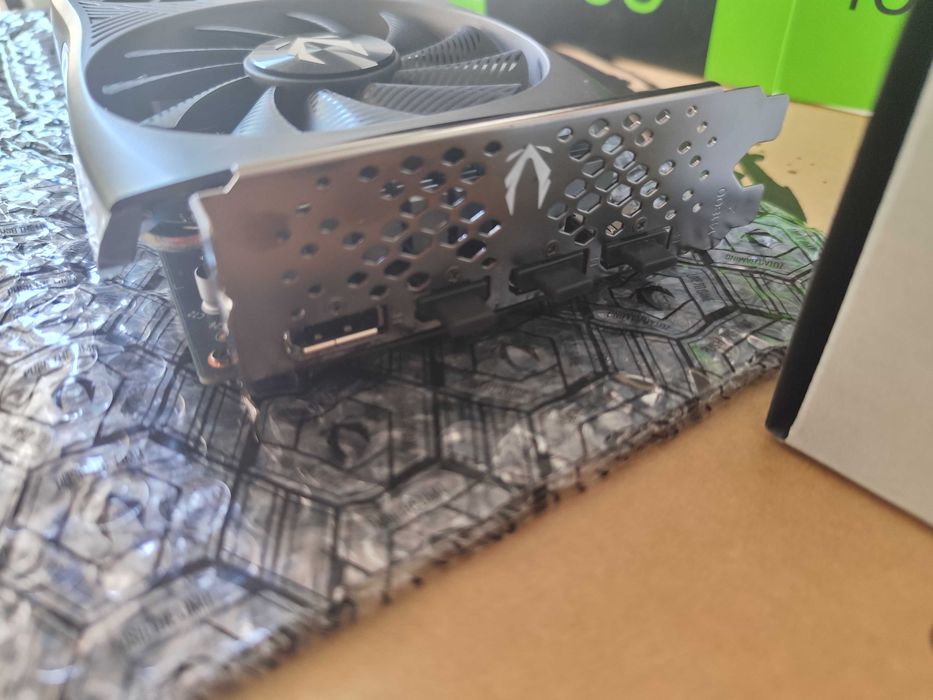 ZOTAC GeForce RTX 4060 Twin Edge OC Graphics Card64739035555329122