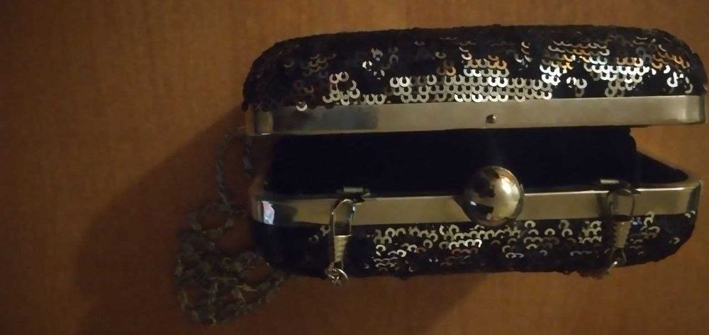 Сукня з паєтками та сумочка Total shine look