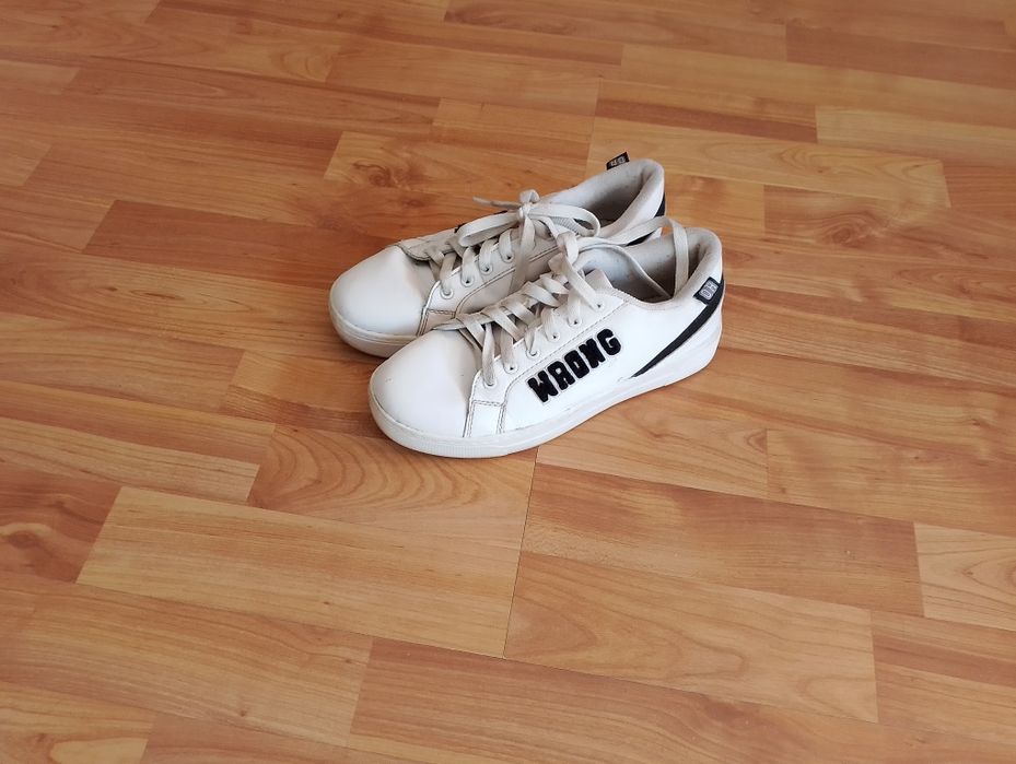 Buty damskie sportowe sneakersy Jenny Fairy rozmiar 39