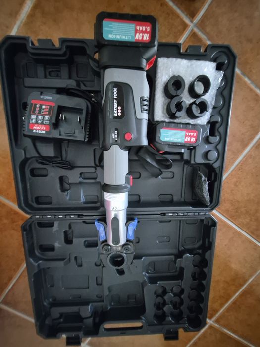 Maquina cravar tubo multicamada a bateria