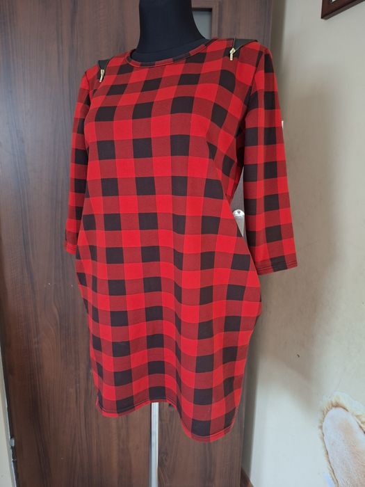 Sukienka w kratkę r. XL
