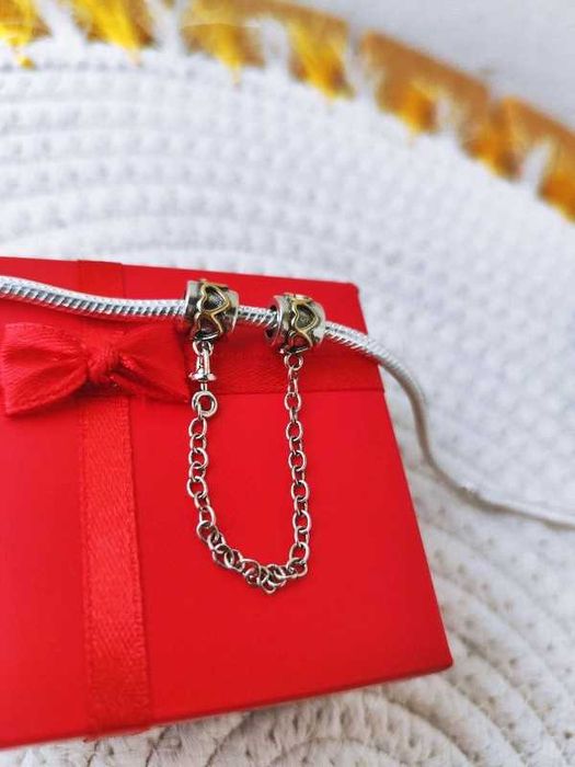 Łańcuszek zabezpieczający złote serca