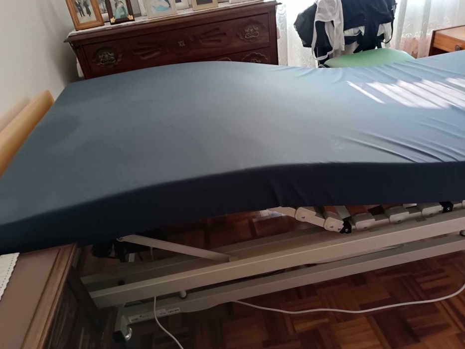Cama Articulada  com pouco uso