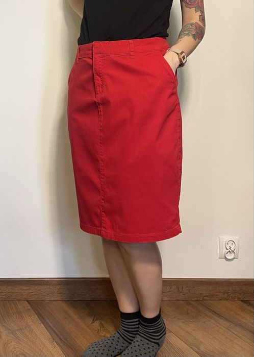 Czerwona spódnica