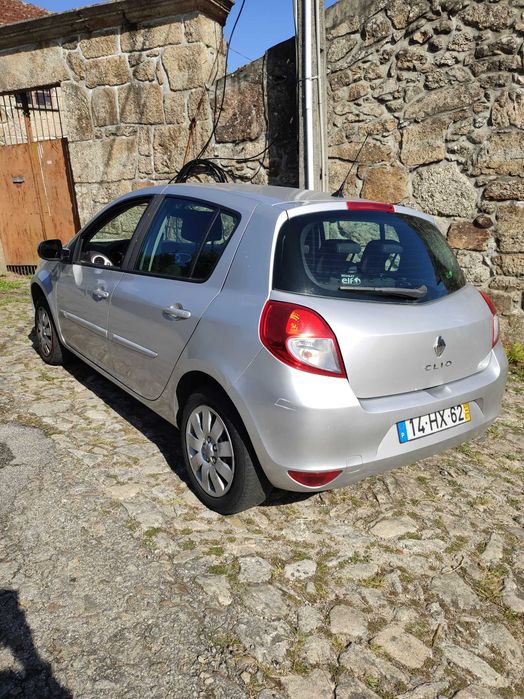 Renault Clio 1.2 — photo 2