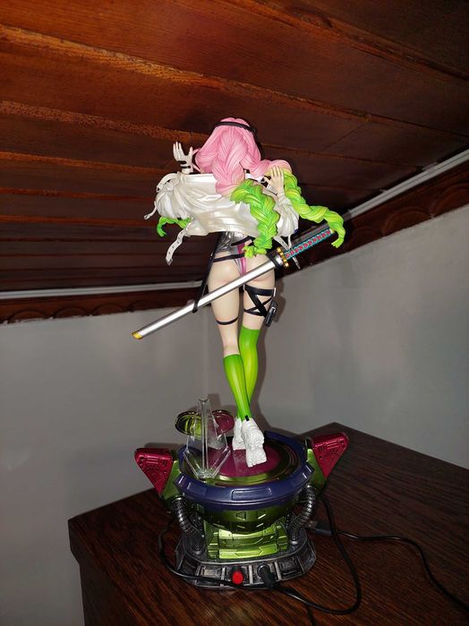 Figurka anime Mitsuri kanroji demon slayer