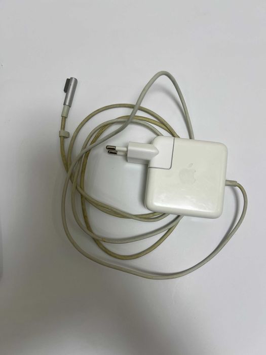 macbook air 2010 Silver , 128