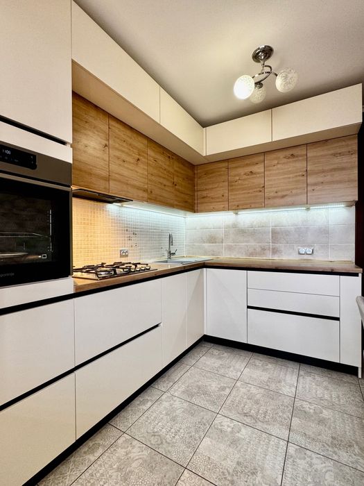 Красива 4-кімнатна з РЕМОНТОМ! Гарне планування! Найкращий район! A11