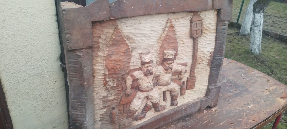 Płaskorzeźba w drewnie