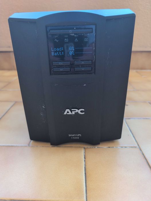 APC Smart UPS 1500VA SMT1500I