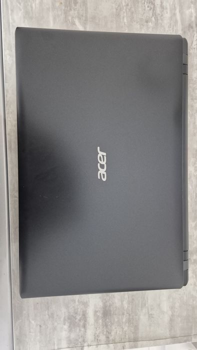 Ноутбук Acer v5-551g