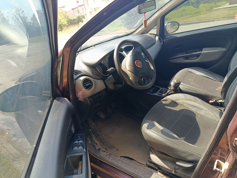 Продам Fiat linea 1.3 multijet 2013р. Не на ходу! Потребуэ ремонту паливної системи!