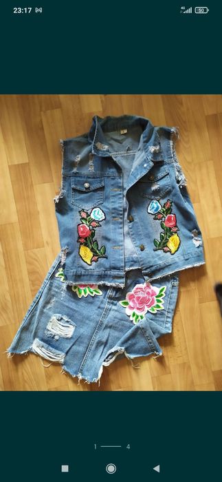 Джинсовий костюм