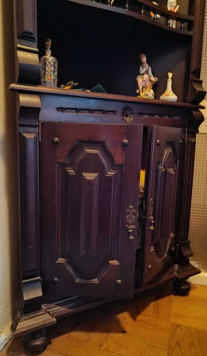 Cantareira de canto invulgar