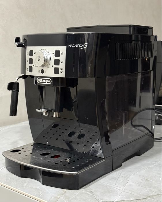 Кавомашина DeLonghi MagnificaS ECAM 22.110.B