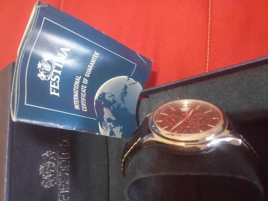 à venda:
relógio da marca FESTINA.