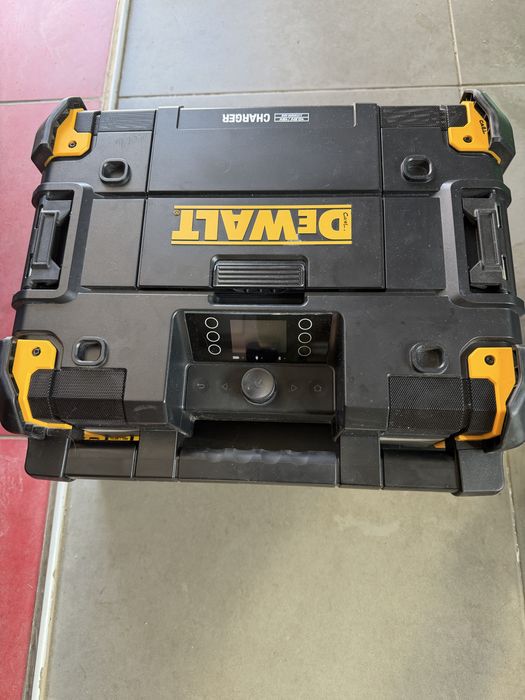 Radio Dewalt  DWST1-81079