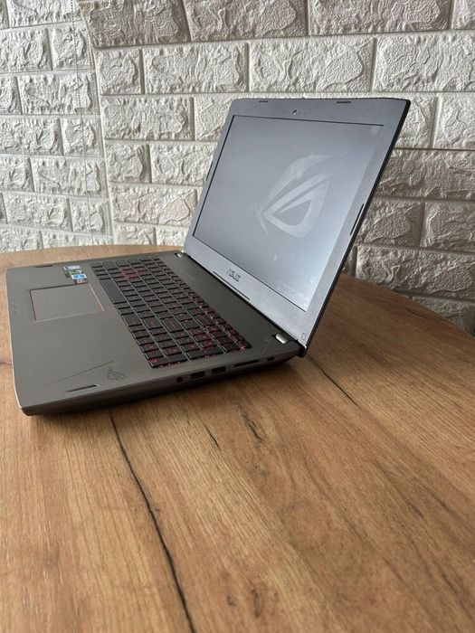 Супер Геймерский Ноутбук (8Гиговая видеокарта) Киберпанк, Танки