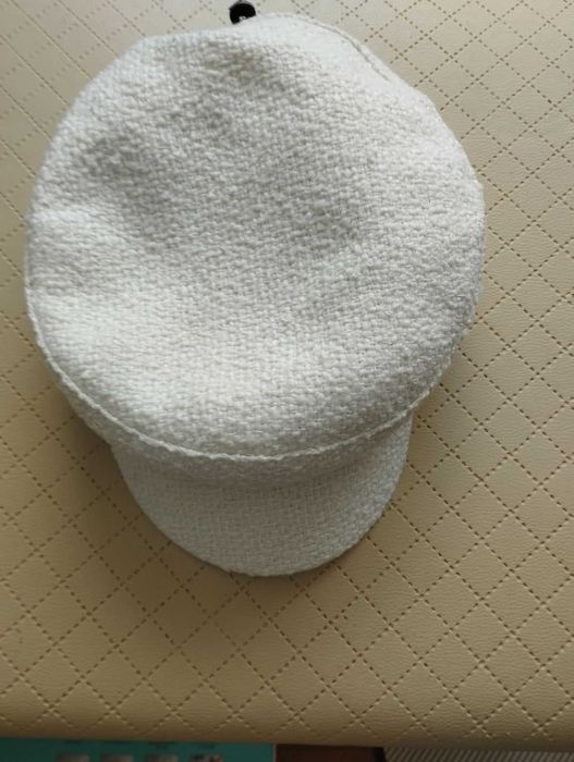 Czapka z tweedu Mango