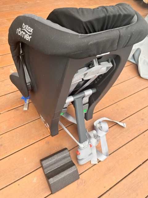Fotelik Britax Romer Max-Way 9-25kg RWF tyłem do kierunku jazdy