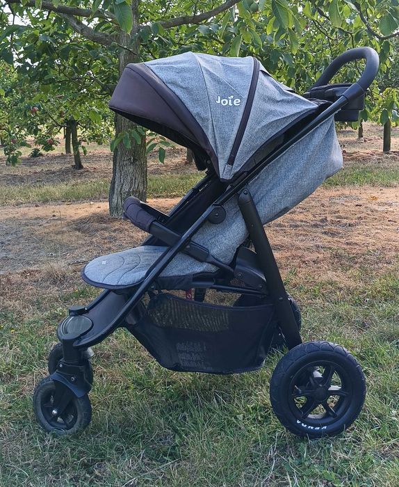 Wózek spacerowy JOIE Litetrax 4 Air