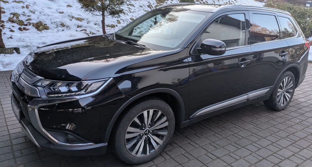 Mitsubishi Outlander 2018 | 4x4 | Automat | Salon PL | LPG STAG | 7 os. | Zdejmowany Hak